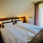 Winzerhaus Rose Chalet *
